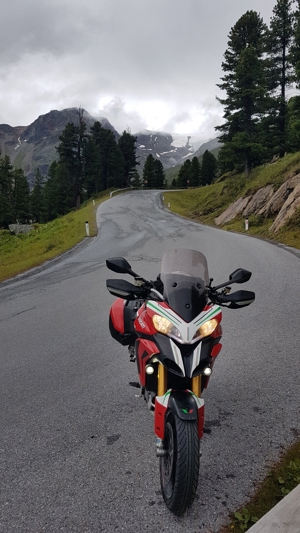 Sportlich attraktiver Biker sucht attraktive Bikerin Bild 2