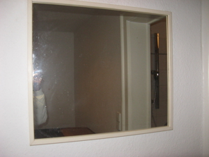 2 Spiegel mit weißem Rahmen Bild 1