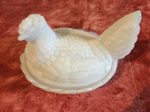 Schale mit Deckel Avon Vintage Milchglas Nesting Huhn im Korb Bild 2