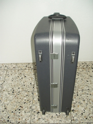 Neuwertiger Hartschalen-Koffer sauber und gepflegt mit Rollen Bild 3