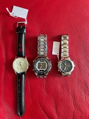 Armbanduhren 3 Stück neu Hong Kong mit Batterie  Bild 1