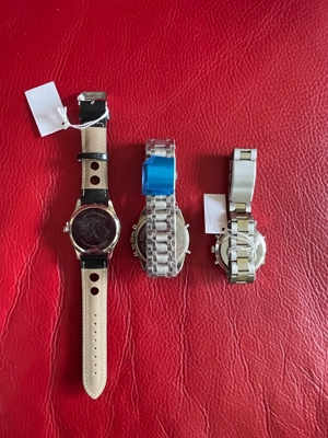 Armbanduhren 3 Stück neu Hong Kong mit Batterie  Bild 2