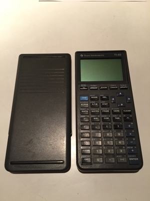 TI 82 Texas Instruments Taschenrechner Bild 1