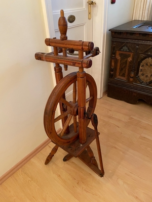 Spinnrad: 2 Stück uralt schöne Deko Bild 5