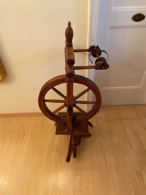 Spinnrad: 2 Stück uralt schöne Deko