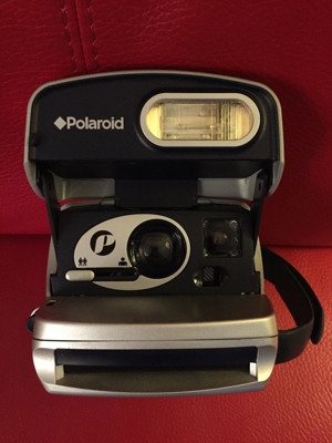 Polaroid Sofortbildkamera Silber