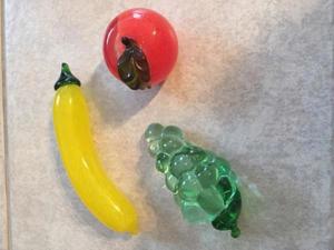 Glasskulpturen , Banane , Tomate ,Traube CA 10 cm Bild 2