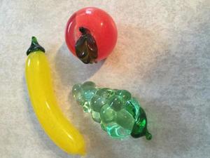 Glasskulpturen , Banane , Tomate ,Traube CA 10 cm Bild 4