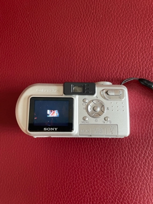 Sony Cybershot 3 .2 Digitalcamera mit Ladegerät Bild 2
