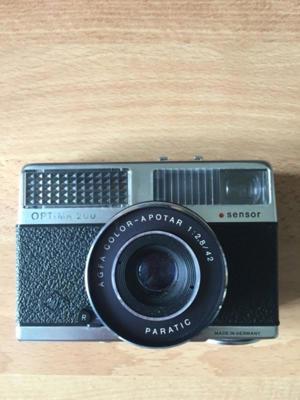 Agfa Optima 200 mit Film in Tasche, antiquarische Kamera