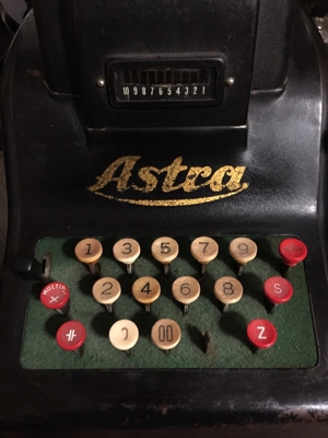 Astra Rechenmaschine Vintage Bild 2