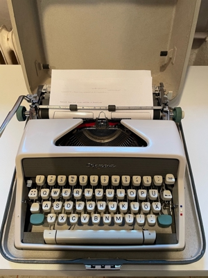 Schreibmaschine Olympia im Koffer funktioniert einwandfrei  Bild 3