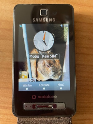 Samsung SGH F - 480V Handy mit Ladegerät Bild 3