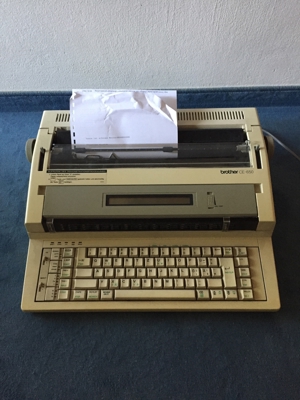 Brother CE-650 Speicherschreibmaschine , läuft Bild 1