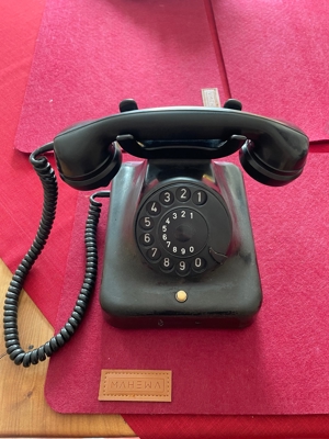 Telefon W38 Bakelit aus 6/54 normale Gebrauchsspuren