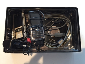 Sony K850 i in der Schachtel mit Zubehör Bild 3