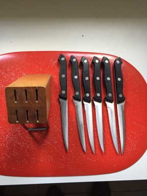 Messerblock 6 Messer mit Sägeklinge Bild 1
