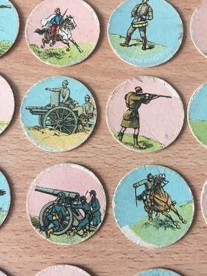 alte Spielkarten Memory aus dem 2. WK mit Soldaten Kanonen etc Bild 3