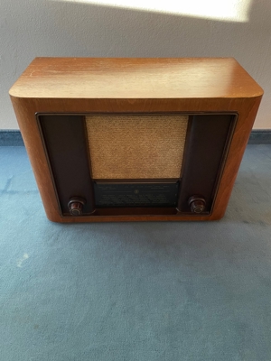 Super AT 462 W DDR Radio Holz und Bakelit