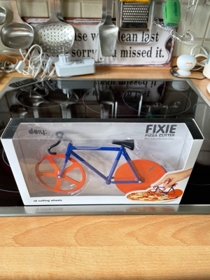 Fixie Pizza Cutter in O Verpackung  Bild 2