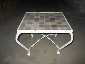 handgeschmiedeter Hocker / Terrasse, Balkon, weiss lackiert