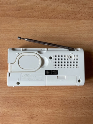 Sony Taschenradio Batteriebetrieb läuft! Bild 2