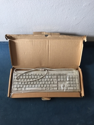 Tastatur Original Windows Tastatur neu ! Bild 1