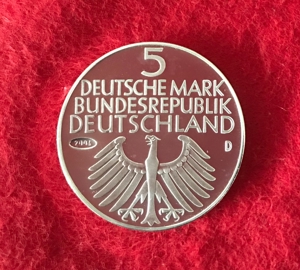 5 Mark Germanisches Museum 2004 Bild 2