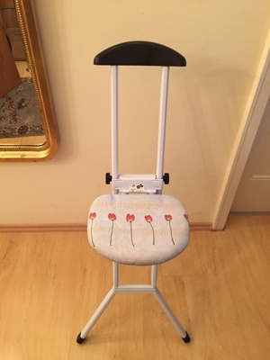 Bügelstuhl Framar Steh- Sitzhilfe Klappstuhl neuwertig