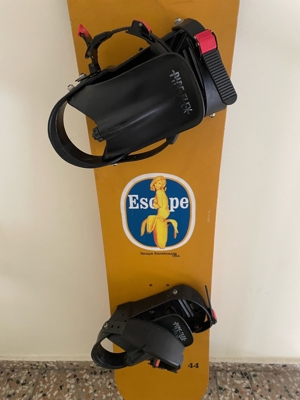 Snowboard Escape 144 cm mit Bindung und Boots  Bild 2