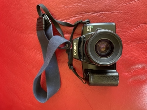 Canon EOS 1000F N mit Beschreibung ,Blitz, Tasche Bild 3