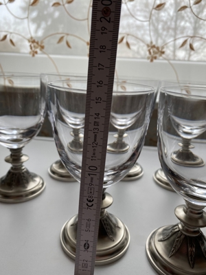 18x verschiedene Gläser mit Zinn Füßen, Glas, trinken, Haus, Wohnung, Gäste, Antiquität, ausgefallen Bild 6