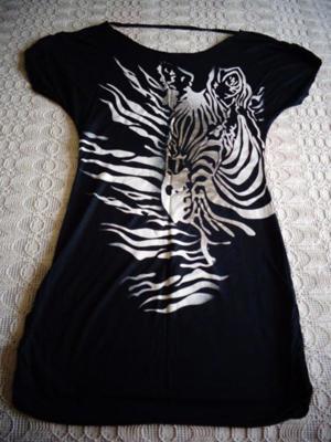 Shirt Longshirt ca. Gr. 34/36 bzw. ca. Gr. XS/S schwarz mit Silberdruck (Zebra)