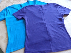 #Vintage - Shirts, T-Shirts, lila und blau, Gr. 36 bzw. ca. Gr. S, V-Ausschnitt, Clockhouse Bild 2