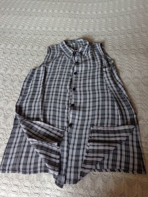 Vintage Bluse ärmellos, lange Form, Gr. 36/38 bzw. ca. Gr. S/M, schwarz/weiß Bild 3