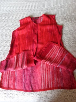 #Vintage Bluse ärmellos, lange Form, Gr. 36/38 bzw. ca. Gr. S/M, Batik, rot Bild 3
