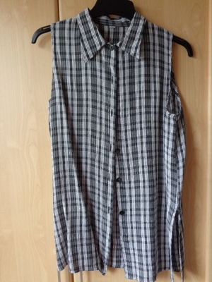 Vintage Bluse ärmellos, lange Form, Gr. 36/38 bzw. ca. Gr. S/M, schwarz/weiß Bild 1