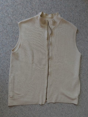 Damen - Weste Strickweste Wollweste ecru Gr. 48 bzw. ca. Gr. XL