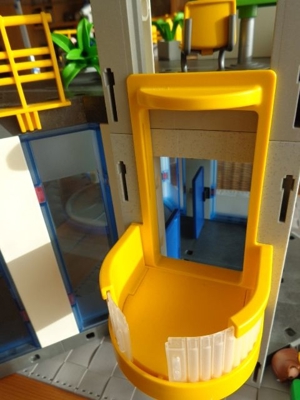 Spielzeug Playmobil Flughafen Airport Tower mit div. Zubehör Bild 6