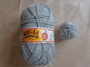 Wolle, Schachenmayr nomotta Regia, blau/grau und grau/grau Bild 5