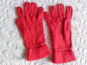 Vintage - Handschuhe, Fingerhandschuhe, Strickhandschuhe, rot, mit Lochmuster Bild 2