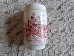 Vintage - Haushalt - Teedose - Milchkännchen, je Stück 2,00 Euro Bild 1