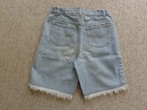 Kinderbekleidung Jeans Shorts Bermuda Gr. 152 hellblau Bild 2