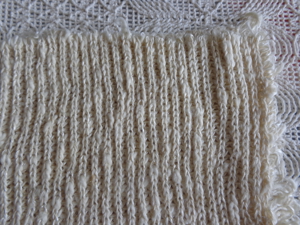 Stoff - Reststück - elastisch - L ca. 23-25 cm, B ca. 85 cm, ecru Bild 2