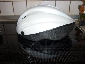 neuwertiger Helm Bild 2