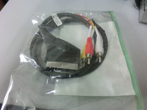 KnnX 28048  Umschaltbares SCART-Kabel  Euroconector Stecker auf 3 x Phono Stecker  Länge: 1,00M Bild 2