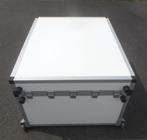 Transportbox - Lagerbox - rollbar - abschließbar - Mat. = GFK San Bild 7