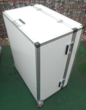 Transportbox - Lagerbox - rollbar - abschließbar - Mat. = GFK San Bild 2
