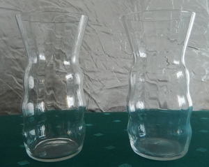 2 Glas / Tischvasen / Klarglas ca. 14 cm hoch aus den 1940er Jahren Bild 2