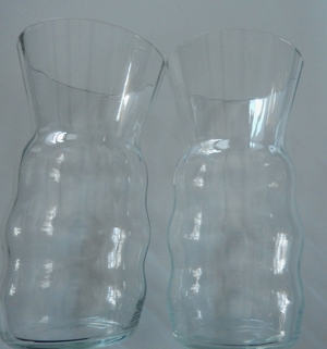 2 Glas / Tischvasen / Klarglas ca. 14 cm hoch aus den 1940er Jahren Bild 3